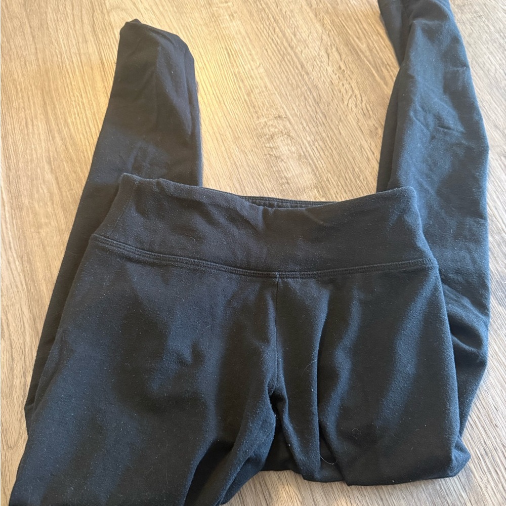 Victoria's Secret Sport black leggings! Size XS short.